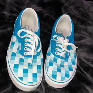 Men’s US size 8 Vans tennis shoes